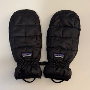 Unisex Patagonia Nano Puff Mittens Black Size Medium

Worn once!